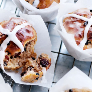 Hot cross bun + muffins = hot cross buffins