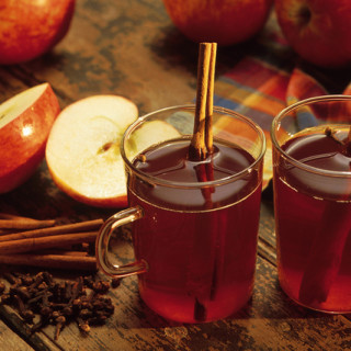 Hot Spiced Cider with Cinnamon and Allspice