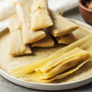 How to Make Dough for Tamales With Masa Harina