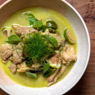 How to Make Gaeng Khiao Waan Gai (Thai Green Curry with Chicken)