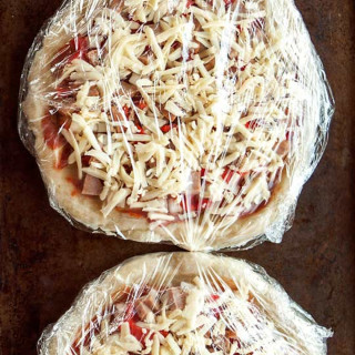 How to Make Homemade Frozen Pizza