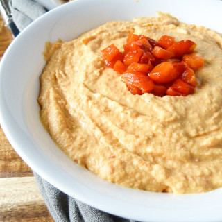 How To Make the Best Roasted Red Pepper Hummus