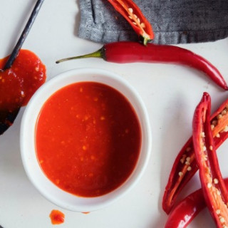 How to make your own sriracha chilli sauce