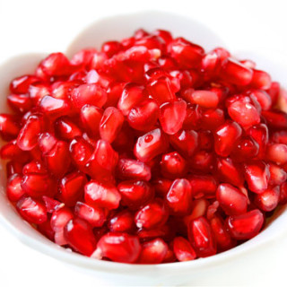 How To: Open & De-Seed A Pomegranate