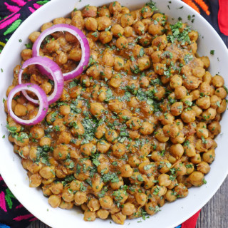 Instant Pot Chana Masala - Punjabi Chole (Spiced Chickpea Curry)