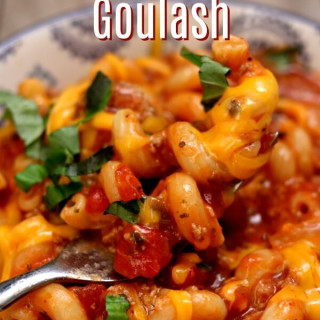 Instant Pot Old-Fashioned Goulash