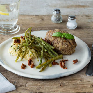 Italian Meatloaf with Sun-Dried Tomatoes, Roasted Green Beans, and Garlic B