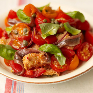 Italian tomato & bread salad