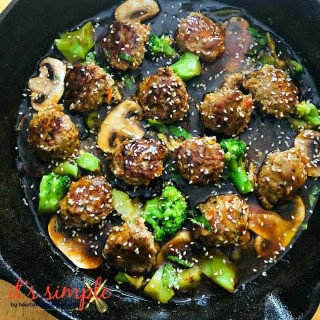 Keto Sesame Chicken- The POPULAR Keto Chinese Chicken as Meatballs