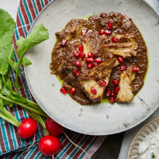 Khoresh-e Fesenjoon (Persian Chicken Stew With Pomegranate and Walnuts)