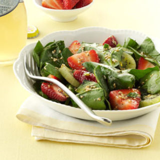 Kiwi-Strawberry Spinach Salad Recipe
