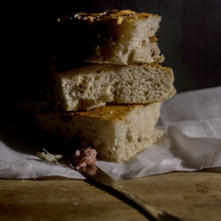 la "Pinza Onta" / bread with lard