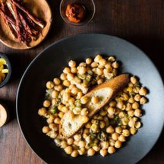 Lablabi (Middle Eastern Spicy Chickpea Stew)
