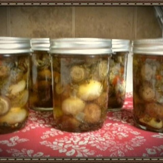 Laurel's Marinated Mushrooms (Easy Canning)