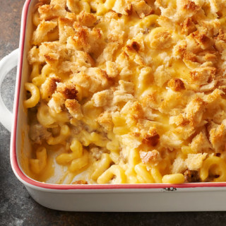 Layered Mac and Cheese with Ground Beef