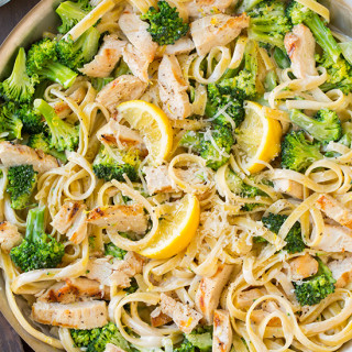 Lemon Fettuccine Alfredo with Grilled Chicken and Broccoli