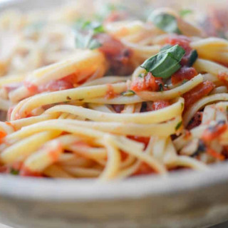 Linguine Positano {Carrabba&#039;s copycat} made with fire roasted tomatoes