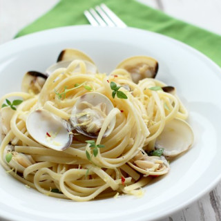 Linguine with Clams and Lemon