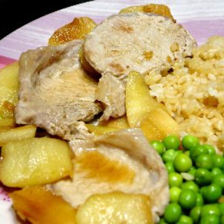 Loin Pork Chops with Apples