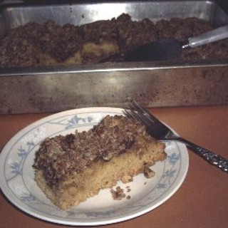 Low-Carb Cinnamon Crumb Coffee Cake