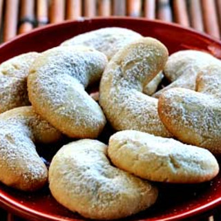 Martha Stewarts Almond Crescent Cookies