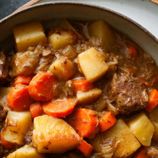 Mom&#39;s Portuguese Beef Stew Recipe