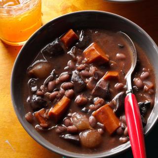 Mushroom-Bean Bourguignon Recipe