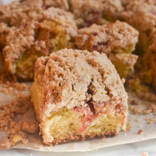 New York-Style Rhubarb Crumb Cake