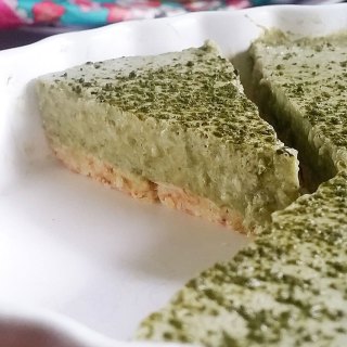 No-Bake Matcha Cheesecake (Dairy & Gluten-Free)