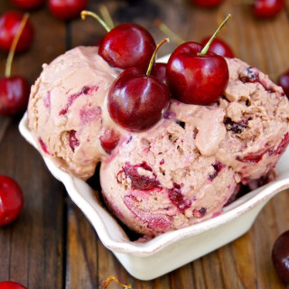 Non-Fat Chocolate-Cherry Frozen Yogurt Recipe