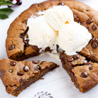 Nutella Stuffed Deep Dish Gingerbread Cookie with Browned Butter and Chocol