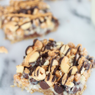 Oatmeal Chocolate Chip Cookie 7 Layer Bars