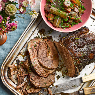 One-pot beef brisket and braised celery