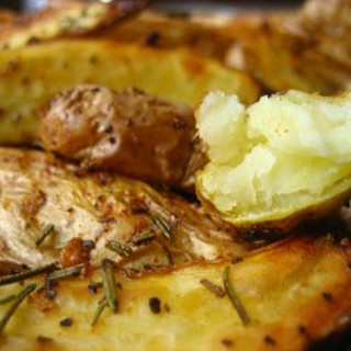 Oven Roasted Fingerling Potatoes with Rosemary