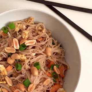 Pad Thai (Low FODMAP, gluten-free and lactose-free)