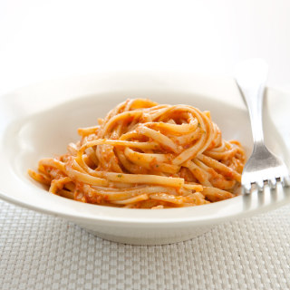 Pasta with Tomato and Almond Pesto (Pesto Alla Trapanese)