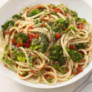 Pasta With Roasted Broccoli and Almond-Tomato Sauce