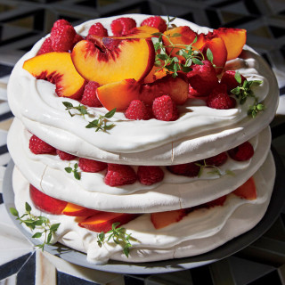 Pavlova Layer Cake With Raspberries and Peaches Is Just 158 Calories