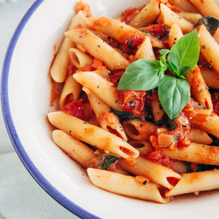 Penne Pasta with Ricotta and Tomatoes