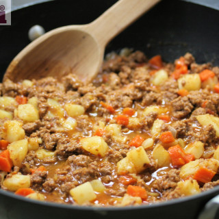 Picadillo - beef filling for tacos or chiles rellenos (Molli Morelos sauce)