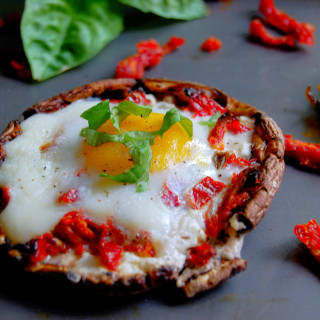Portobello Baked Eggs with Sundried Tomatoes and Goat Cheese
