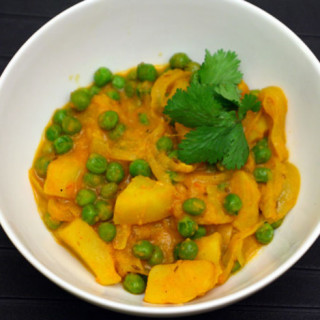 Potato and Pea Curry (Aloo Matar) Recipe