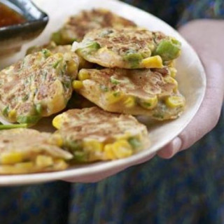 Prawn and sweetcorn fritters