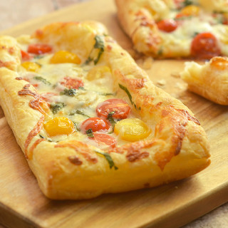 Puff Pastry Margherita Pizza