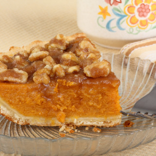Pumpkin Pie with Brown Sugar-Walnut Topping