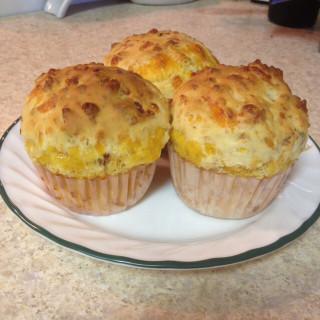 Quick Cheese and Bacon Muffins