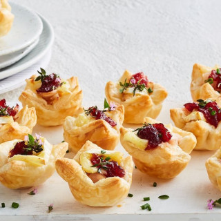 Quick chicken, cranberry and brie canapes