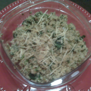 Quinoa with Spinach and Cheese
