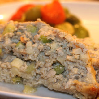 Rachael Ray's Turkey and Stuffing Meatloaf