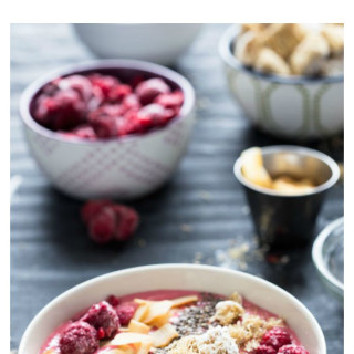 Raspberry Vanilla Cereal Smoothie Bowl